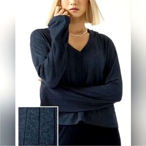 Athleta V-Neck Harmony Pose Hoodie